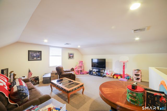 16 Sunset Hill Avenue, Norwalk, CT 06851