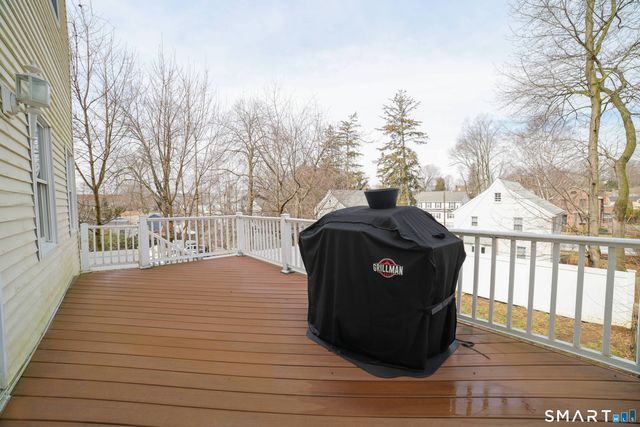 16 Sunset Hill Avenue, Norwalk, CT 06851