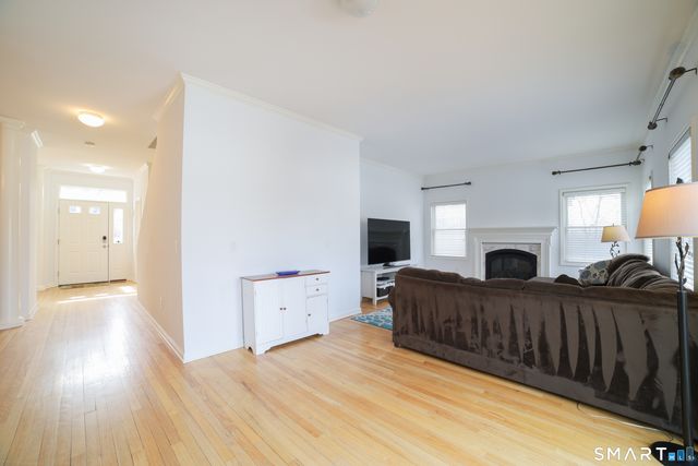 16 Sunset Hill Avenue, Norwalk, CT 06851