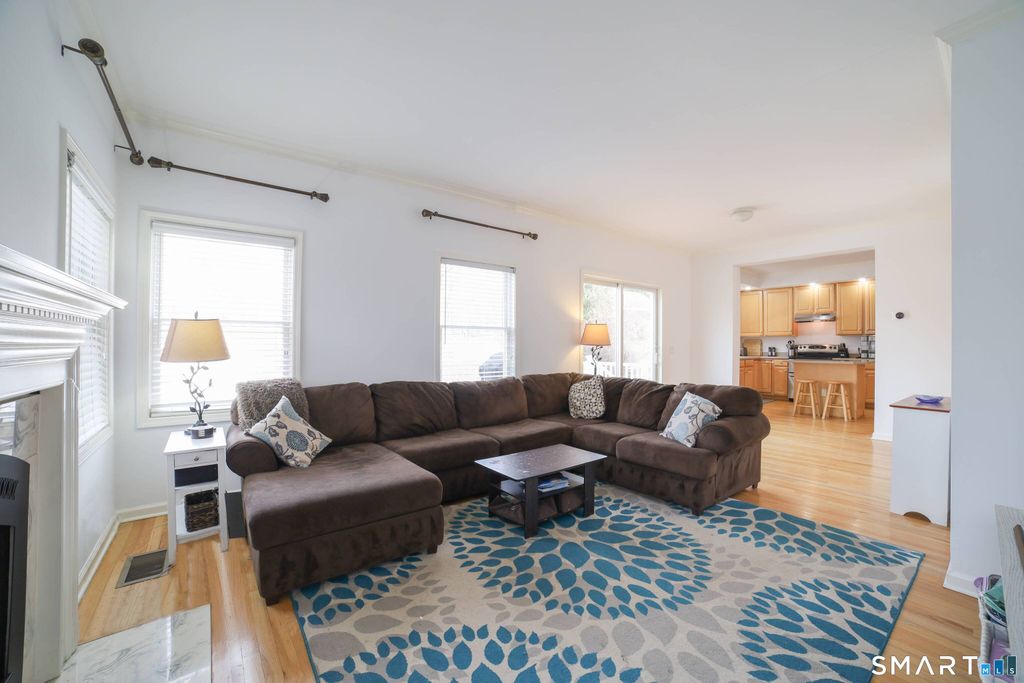 16 Sunset Hill Avenue, Norwalk, CT 06851