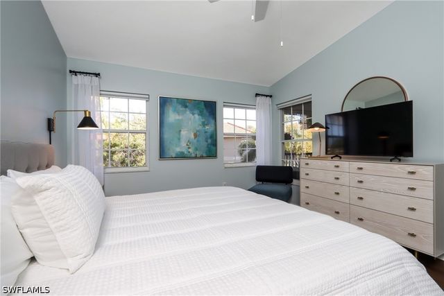 2585 Old Groves RD L203, Naples, FL 34109