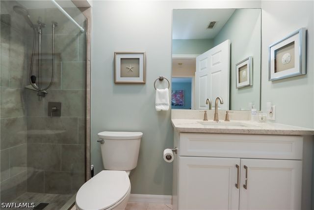 2585 Old Groves RD L203, Naples, FL 34109