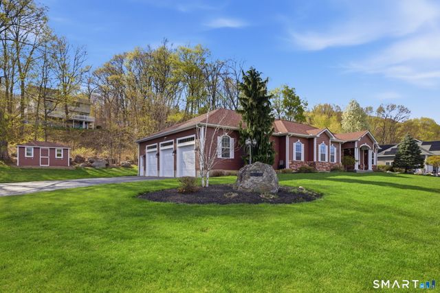 90 Belgian Circle, Bristol, CT 06010