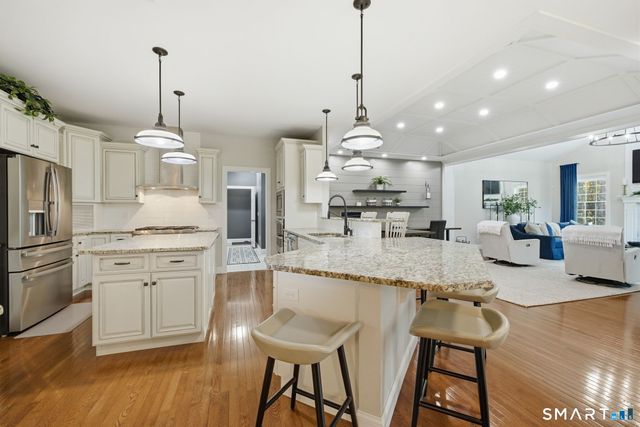 90 Belgian Circle, Bristol, CT 06010