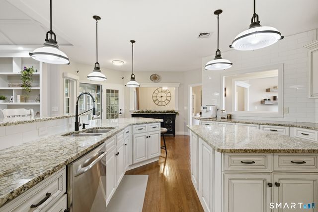 90 Belgian Circle, Bristol, CT 06010