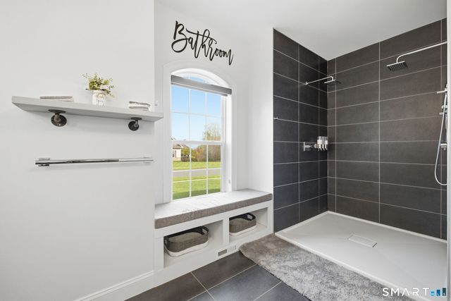 90 Belgian Circle, Bristol, CT 06010