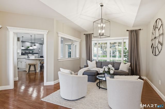 90 Belgian Circle, Bristol, CT 06010