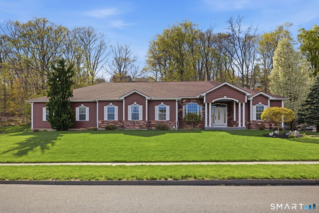 90 Belgian Circle, Bristol, CT 06010