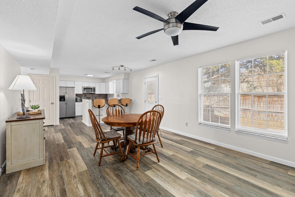 Image 13 of property listing at 2019 Wild Flower, Charleston, SC 29414