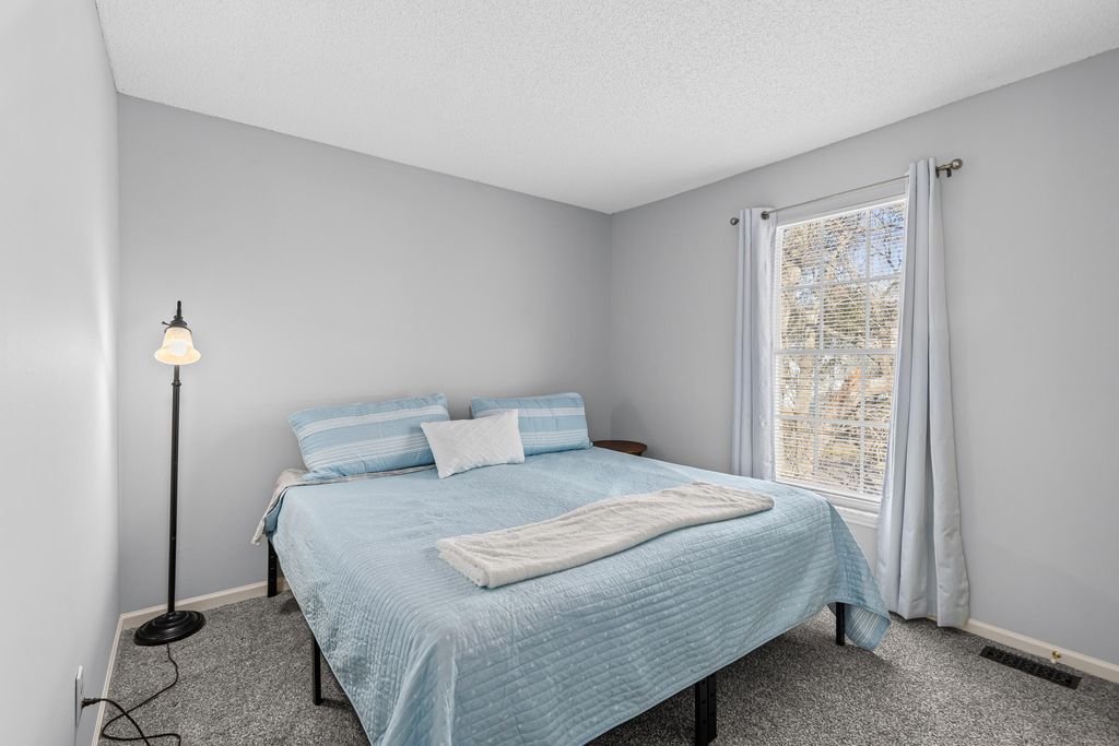 Image 17 of property listing at 2019 Wild Flower, Charleston, SC 29414