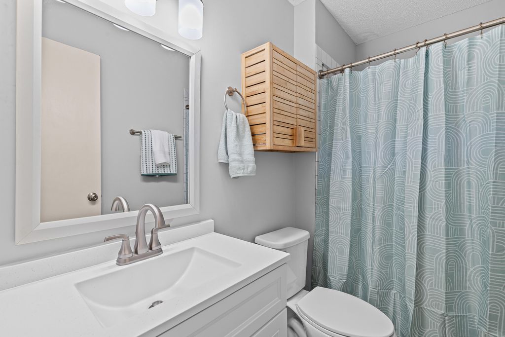 Image 25 of property listing at 2019 Wild Flower, Charleston, SC 29414