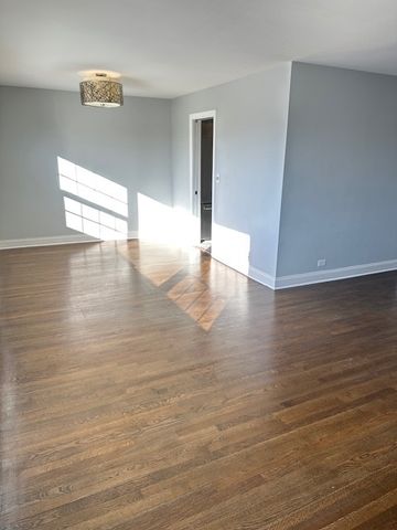 8849 N Wisner Street 1, Niles, IL 60714