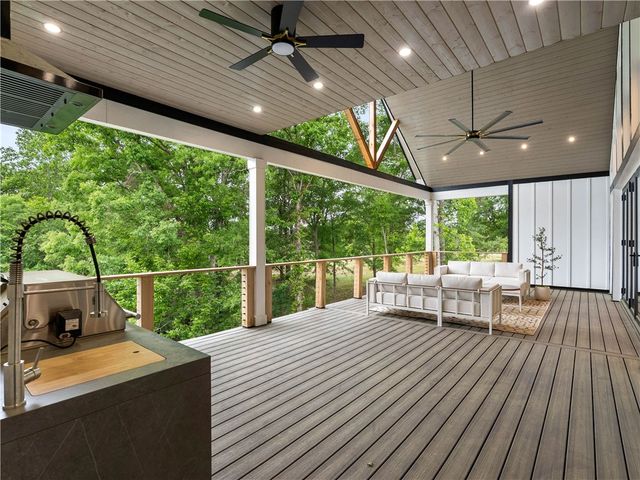 314 Shoreview Drive, Chesnee, SC 29323