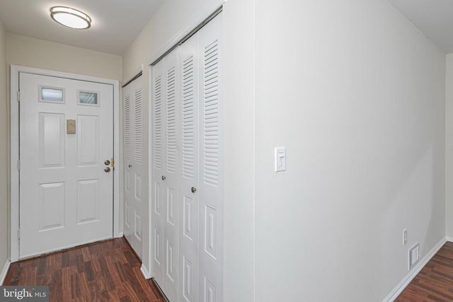 56 BARBERRY CT, Lawrenceville, NJ 08648