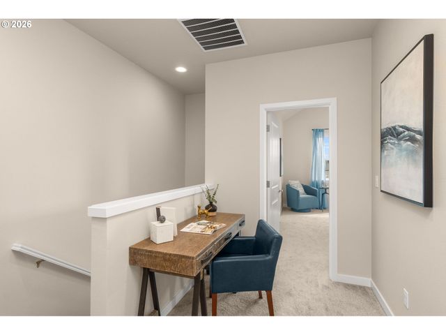 5126 Se THORNAPPLE St, Hillsboro, OR 97123