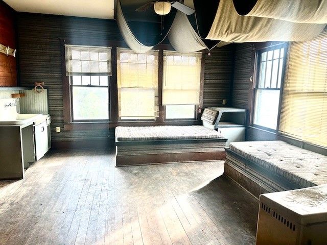 903 4th Street SW, Paris, TX 75460