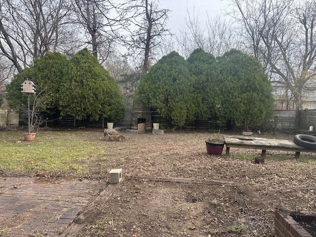 903 4th Street SW, Paris, TX 75460