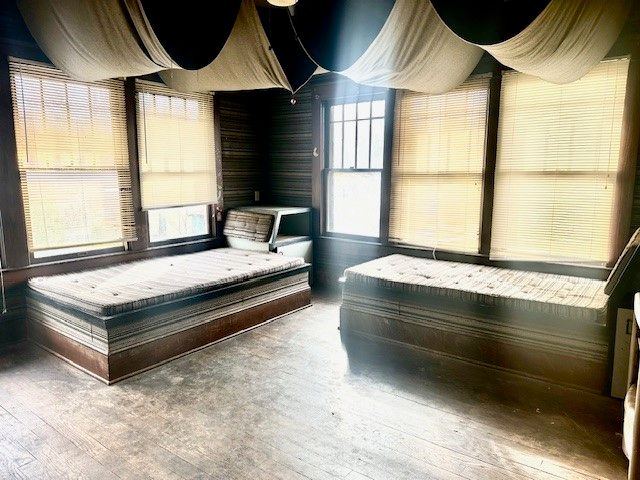 903 4th Street SW, Paris, TX 75460