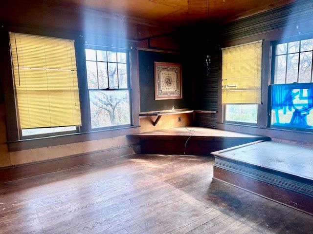 903 4th Street SW, Paris, TX 75460