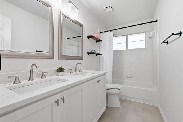 925 Hillside Court, Highland Village, TX 75077