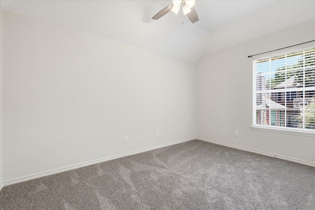 925 Hillside Court, Highland Village, TX 75077