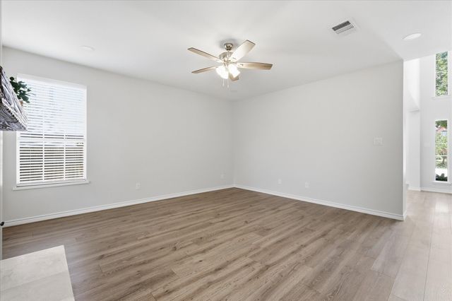 925 Hillside Court, Highland Village, TX 75077