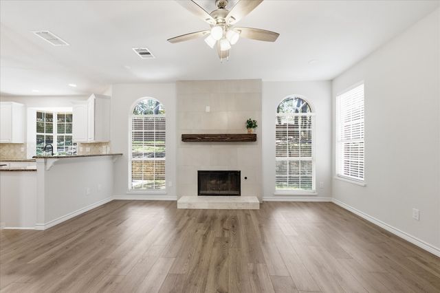 925 Hillside Court, Highland Village, TX 75077