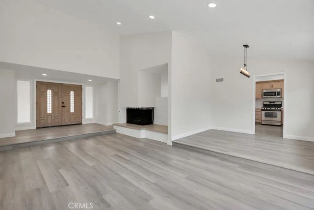 31 S Ellis Place, Newbury Park, CA 91320