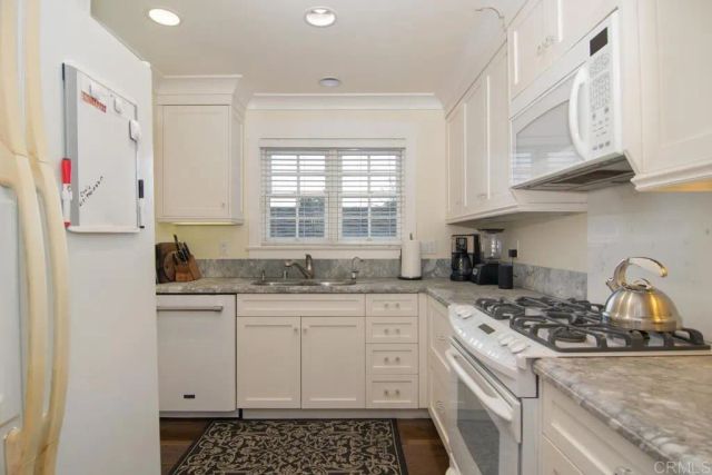 242 H, Coronado, CA 92118