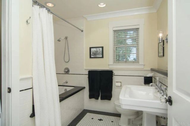 242 H, Coronado, CA 92118