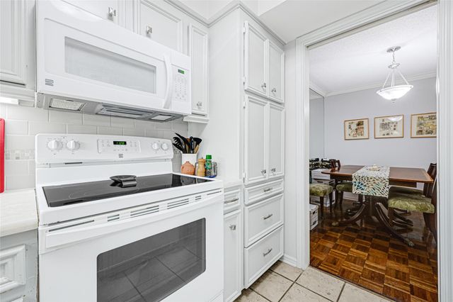 2701 Bellefontaine Street B21, Houston, TX 77025