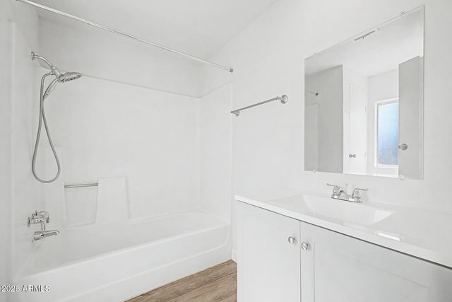 7645 E GALE Avenue, Mesa, AZ 85209