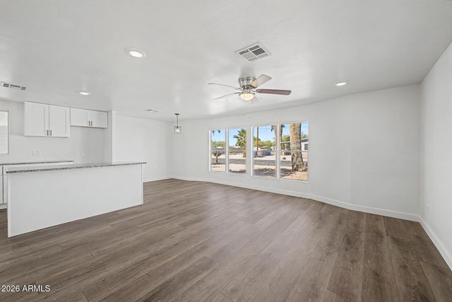 7645 E GALE Avenue, Mesa, AZ 85209