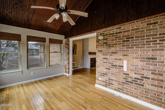 1811 Ridge Creek Lane, Knoxville, TN 37938