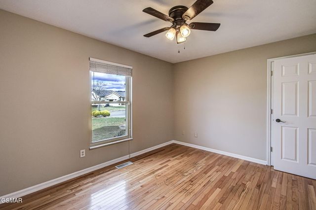 1811 Ridge Creek Lane, Knoxville, TN 37938