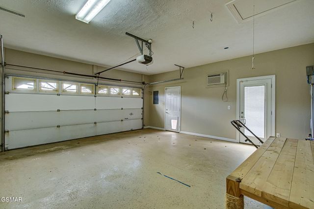 1811 Ridge Creek Lane, Knoxville, TN 37938