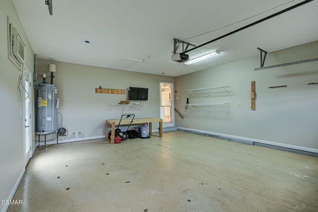 1811 Ridge Creek Lane, Knoxville, TN 37938