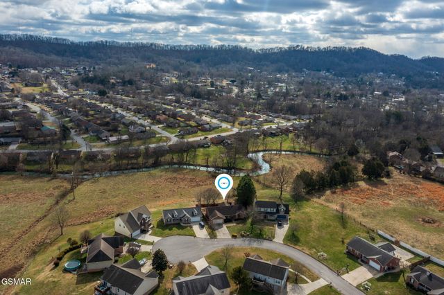 1811 Ridge Creek Lane, Knoxville, TN 37938