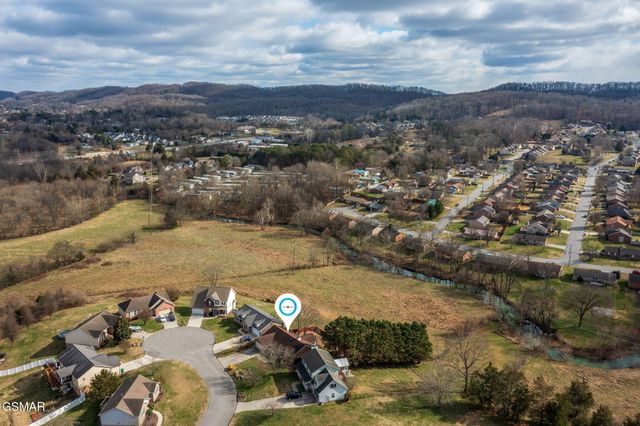 1811 Ridge Creek Lane, Knoxville, TN 37938