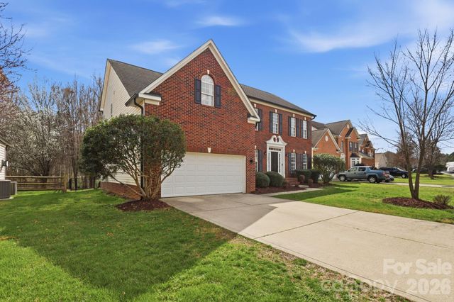 3909 Meadow Green Drive, Charlotte, NC 28269