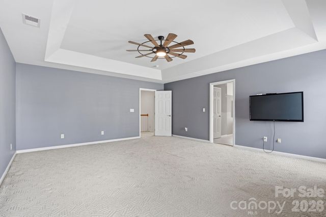 3909 Meadow Green Drive, Charlotte, NC 28269