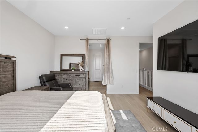 27579 Sanctuary Ct., Valencia, CA 91381