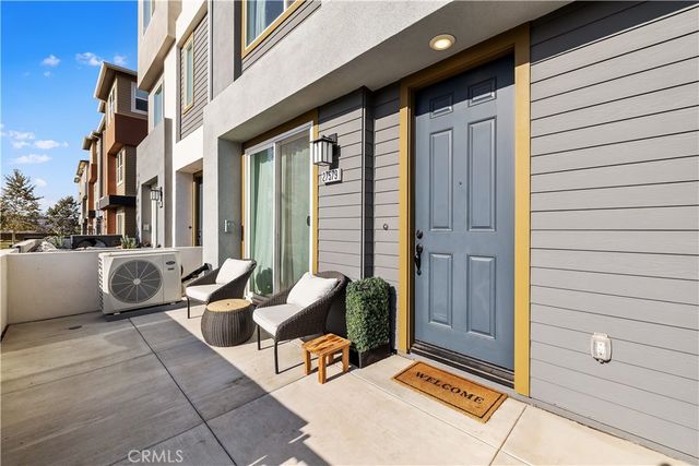 27579 Sanctuary Ct., Valencia, CA 91381