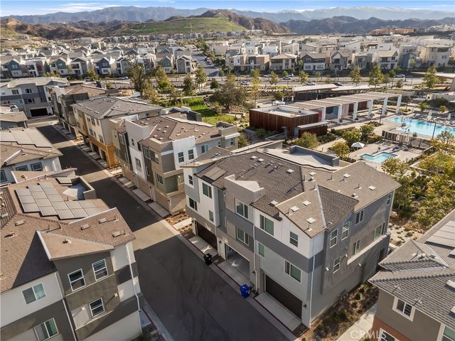 27579 Sanctuary Ct., Valencia, CA 91381