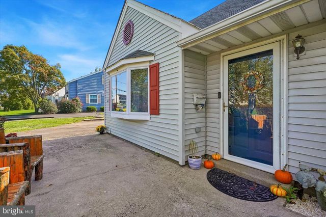 617 PRESTON LN, Hatboro, PA 19040