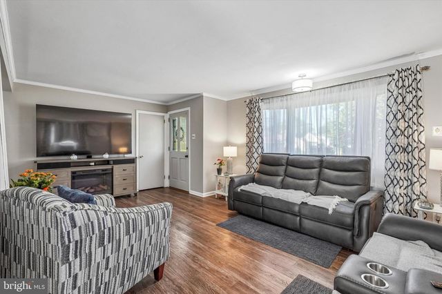 617 PRESTON LN, Hatboro, PA 19040