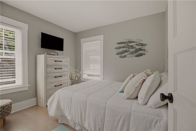 21 Pell Street, Newport, RI 02840