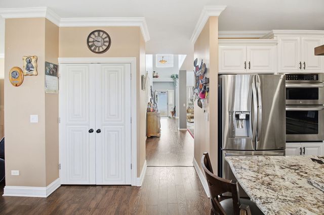 818 Vertin Boulevard, Shorewood, IL 60404