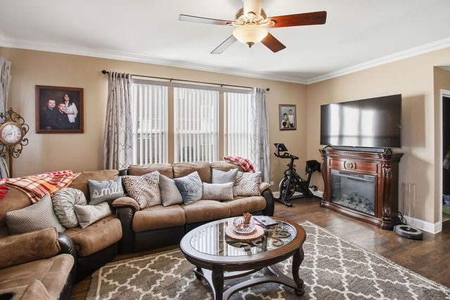 818 Vertin Boulevard, Shorewood, IL 60404