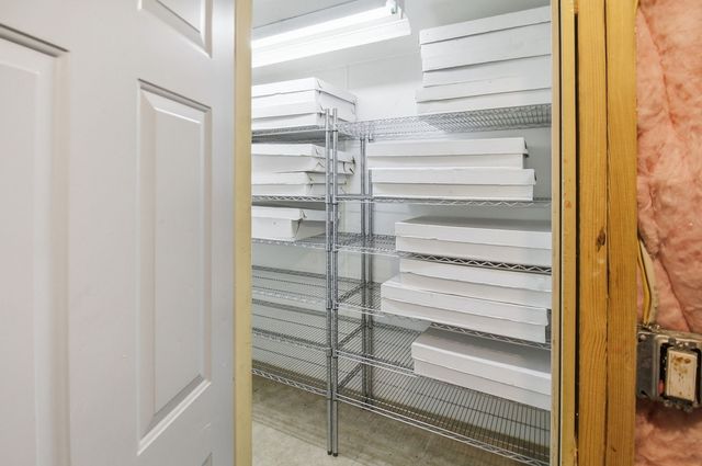 818 Vertin Boulevard, Shorewood, IL 60404